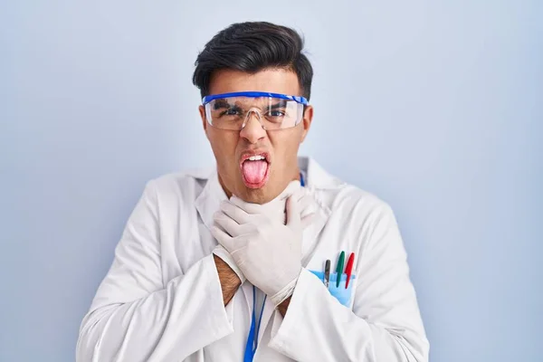 Hispanic Man Working Scientist Shouting Suffocate Because Painful Strangle Health — Stock Photo, Image
