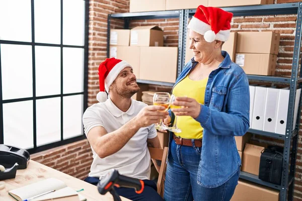 Mother Son Ecommerce Business Workers Wearing Christmas Hat Toasting Wine — Zdjęcie stockowe