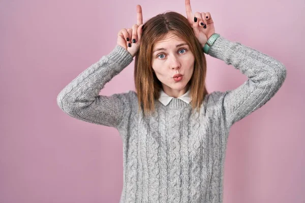 Beautiful Woman Standing Pink Background Doing Funny Gesture Finger Head — Stock fotografie