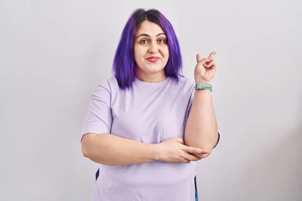 Size Woman Wit Purple Hair Standing Isolated Background Smiling Happy — 스톡 사진