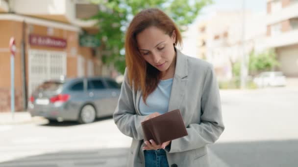 Young Woman Executive Holding Empty Wallet Street — Wideo stockowe