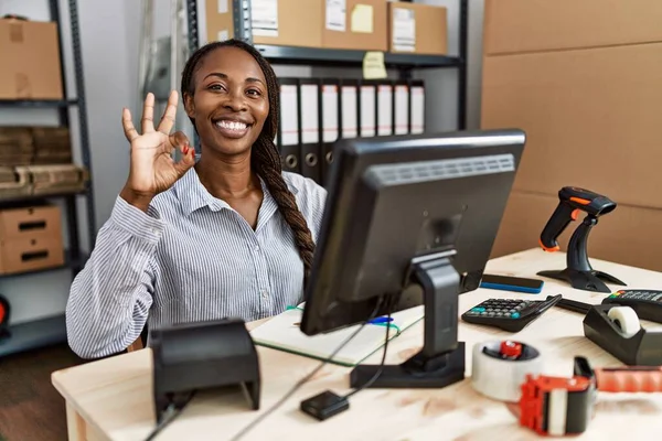 African Woman Working Small Business Ecommerce Smiling Positive Doing Sign — Stok fotoğraf