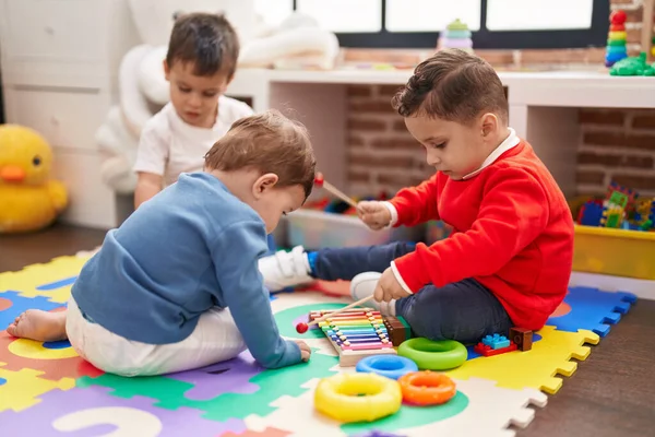 Group Kids Playing Xylophone Sitting Floor Kindergarten — Stock Photo, Image