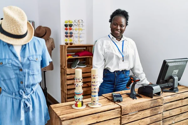 Young African American Woman Shopkeeper Smiling Confident Standing Clothing Store — Φωτογραφία Αρχείου
