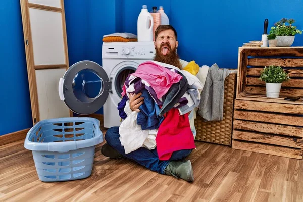 Redhead Man Long Beard Putting Dirty Laundry Washing Machine Sticking — Stockfoto