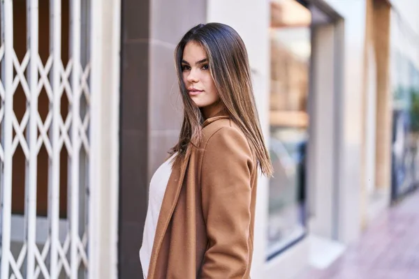 Young Beautiful Hispanic Woman Looking Side Serious Expression Street — Stockfoto