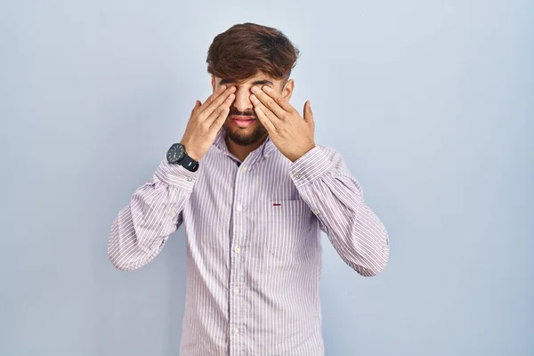 Arab Man Beard Standing Blue Background Rubbing Eyes Fatigue Headache — Stock fotografie