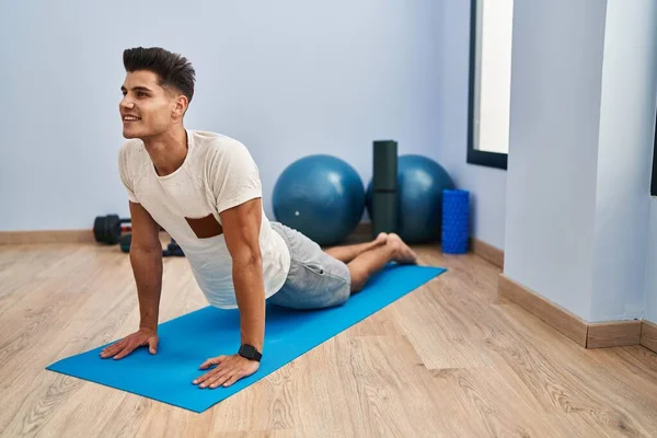 Young Hispanic Man Smiling Confident Stretching Sport Center — ストック写真