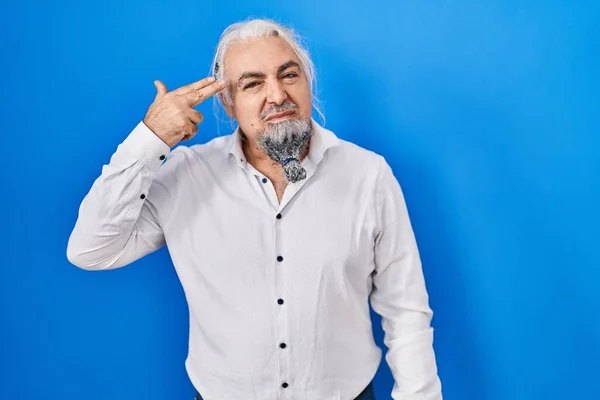 Middle Age Man Grey Hair Standing Blue Background Shooting Killing — Zdjęcie stockowe