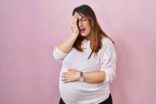 Pregnant Woman Standing Pink Background Yawning Tired Covering Half Face — Stock Photo, Image