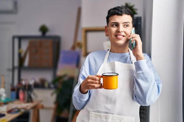 Young Non Binary Man Artist Talking Smartphone Drinking Coffee Art — Stok fotoğraf