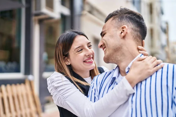 Man Woman Couple Smiling Confident Hugging Each Other Street — Stock Photo, Image