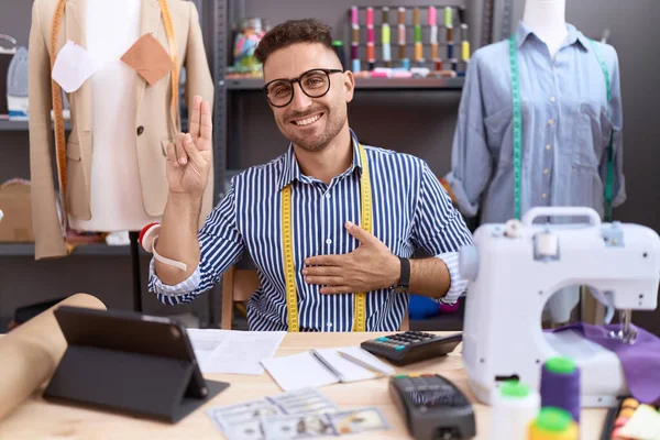 Hispanic Man Beard Dressmaker Designer Working Atelier Smiling Swearing Hand — Stockfoto