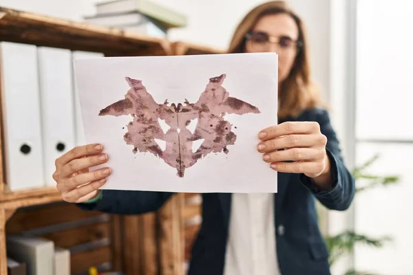 Young Woman Having Psychology Session Holding Rorscharch Test Clinic — Stock Photo, Image