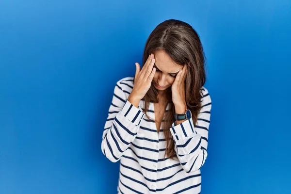 Young Hispanic Woman Standing Blue Isolated Background Sad Expression Covering — Fotografia de Stock