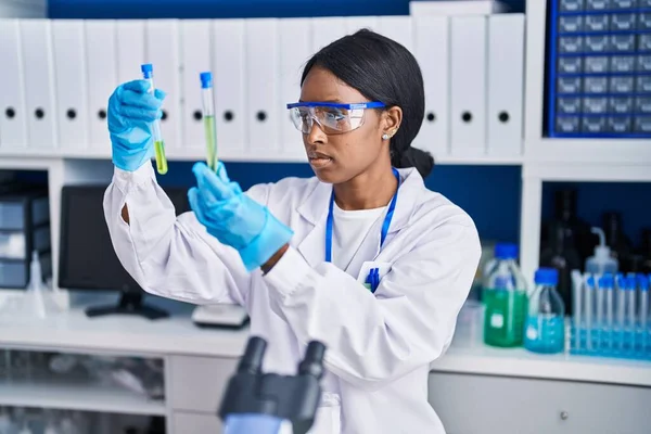 Young African American Woman Scientist Holding Test Tubes Laboratory — Stockfoto