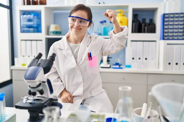 Hispanic Girl Syndrome Working Scientist Laboratory Strong Person Showing Arm — Photo
