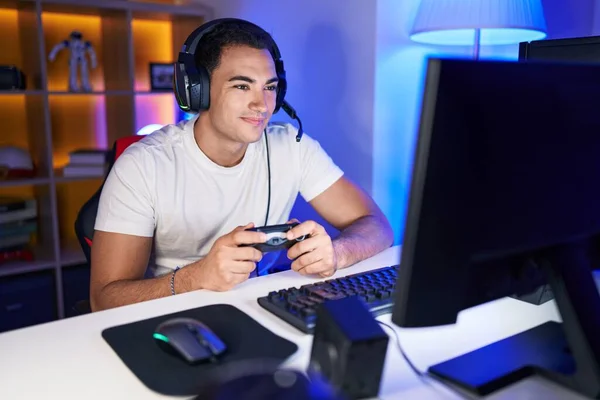 Young Hispanic Man Streamer Playing Video Game Using Joystick Gaming — Foto Stock