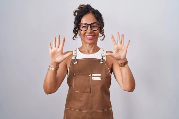 Middle Age Woman Wearing Apron White Background Showing Pointing Fingers — Stock Photo, Image