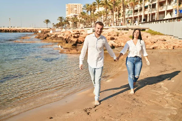 Man Woman Couple Smiling Happy Walking Seaside — Stockfoto