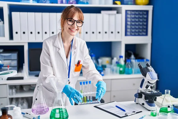 Young Woman Scientist Smiling Confident Holding Test Tubes Laboratory — Stockfoto