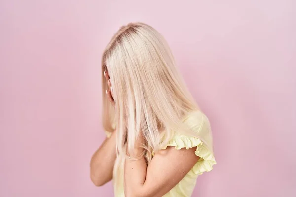 Caucasian Woman Standing Pink Background Sad Expression Covering Face Hands — Stok fotoğraf