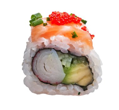  İzole edilmiş beyaz arka planda tek lezzetli somon uramaki rulosu