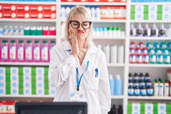 Young Caucasian Woman Working Pharmacy Drugstore Touching Mouth Hand Painful — Fotografia de Stock