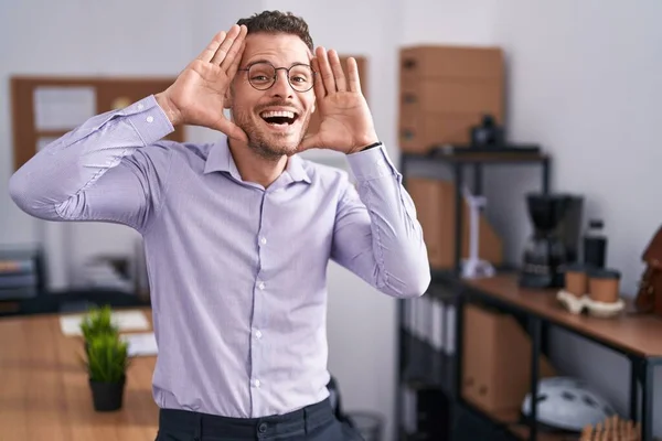 Young Hispanic Man Office Smiling Cheerful Playing Peek Boo Hands — Stockfoto
