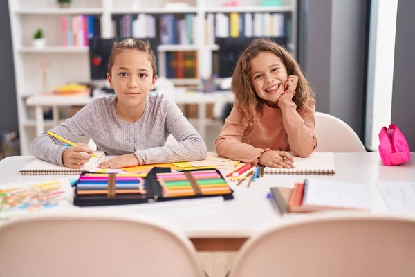 Two Kids Students Sitting Table Drawing Notebook Paper Classroom — Foto Stock