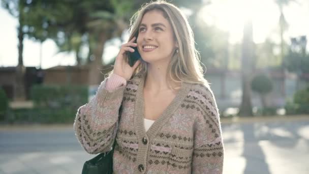 Young Blonde Woman Smiling Confident Talking Smartphone Street — Stock Video