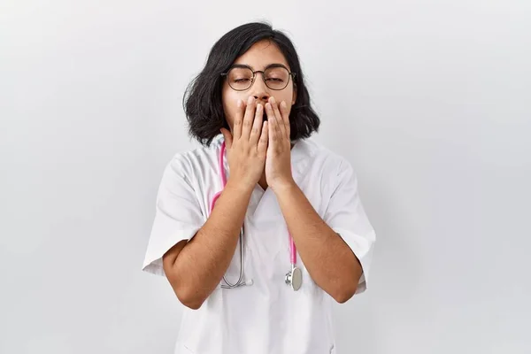 Young Hispanic Doctor Woman Wearing Stethoscope Isolated Background Bored Yawning — Zdjęcie stockowe