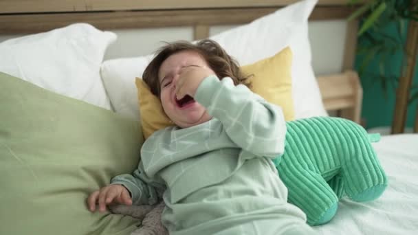 Adorable Hispanic Girl Lying Bed Crying Bedroom — Vídeos de Stock