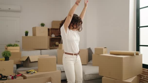 Middle Age Woman Smiling Confident Dancing New Home — Vídeos de Stock