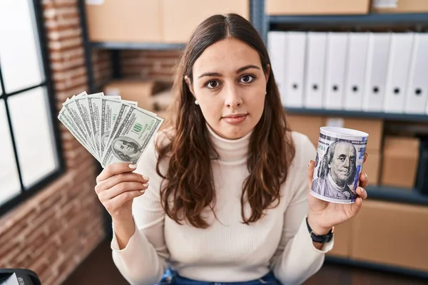 Young Hispanic Woman Working Small Business Ecommerce Holding Money Piggy — Stock Photo, Image