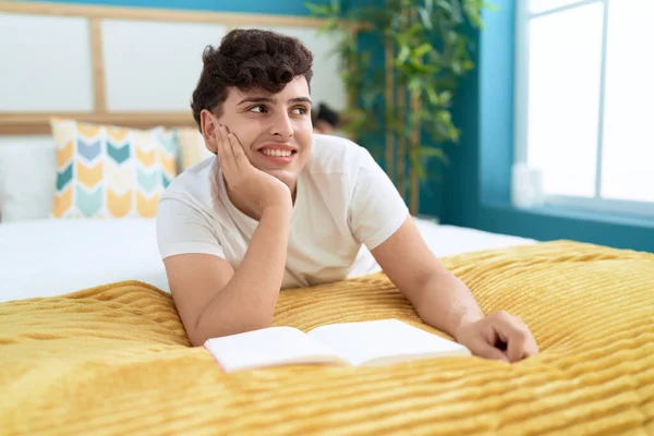 Non Binary Man Reading Book Lying Bed Bedroom — Stock Photo, Image