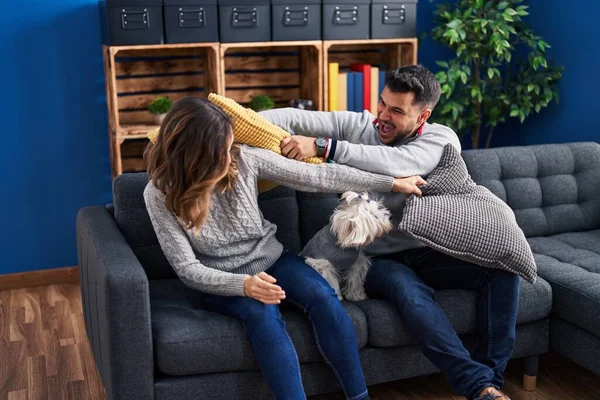 Man Woman Fighting Cushion Sitting Sofa Dog Home — Photo
