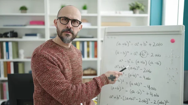 Young Bald Man Teacher Teaching Maths Magnetic Board University Classroom — Stock Photo, Image
