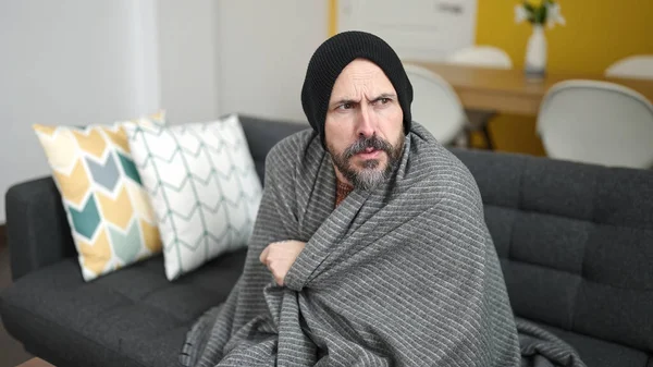 Young Bald Man Covering Blanket Cold Home — Stock Photo, Image