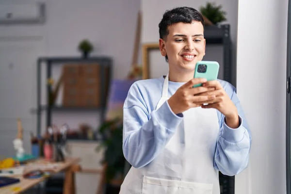 Young Non Binary Man Artist Smiling Confident Using Smartphone Art — Zdjęcie stockowe