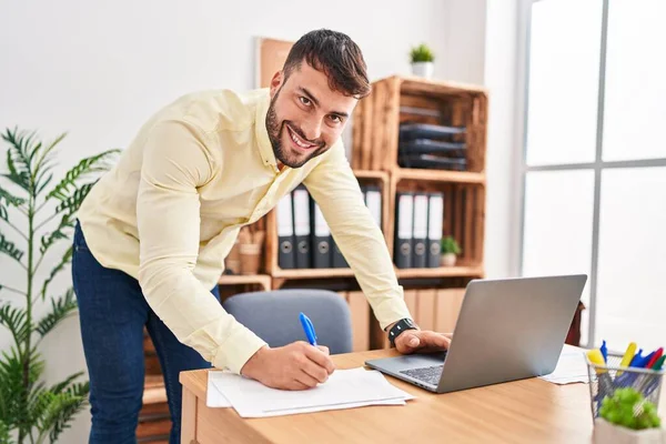 Young Hispanic Man Business Worker Working Office — Stock Fotó