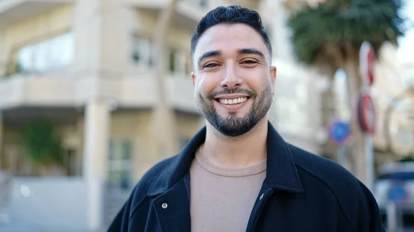 Young Arab Man Smiling Confident Standing Street — ストック写真