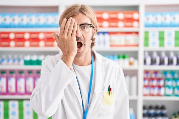 Caucasian Man Mustache Working Pharmacy Drugstore Covering One Eye Hand — Stock Photo, Image