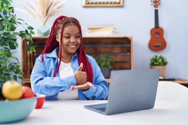 African American Woman Using Laptop Communicate Deaf Language Home — Stok fotoğraf