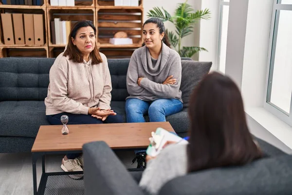Three Woman Mother Daughter Having Psychology Therapy Psychology Center — 图库照片