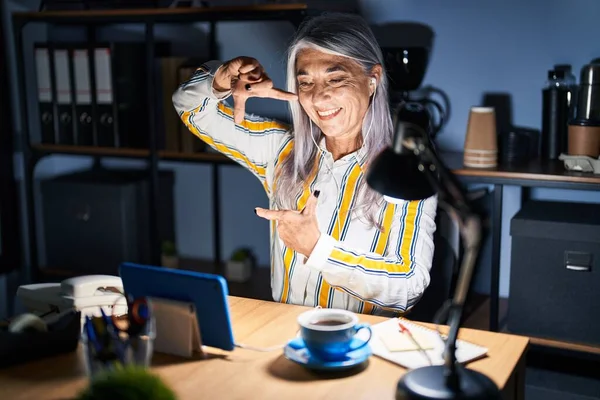 Middle Age Woman Grey Hair Working Office Night Smiling Making — Stock Photo, Image