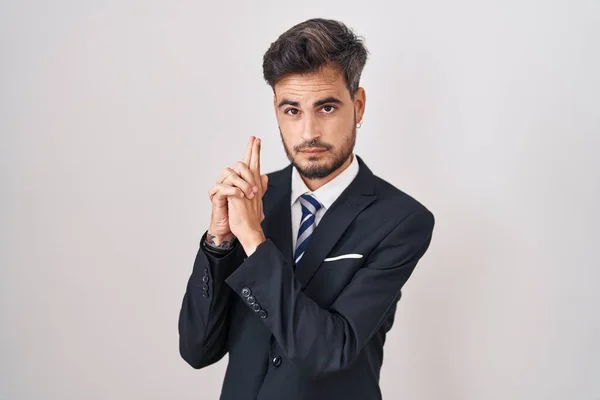 Young Hispanic Man Tattoos Wearing Business Suit Tie Holding Symbolic — Stock Photo, Image