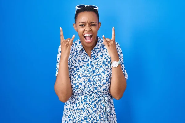 African American Woman Standing Blue Background Shouting Crazy Expression Doing — Stockfoto