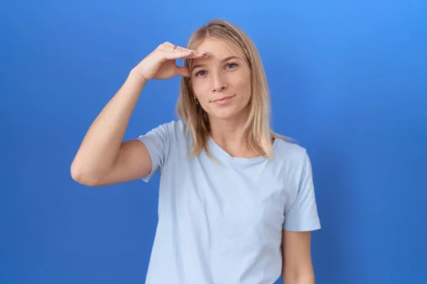 Mujer Caucásica Joven Vistiendo Casual Camiseta Azul Preocupado Estresado Por — Foto de Stock
