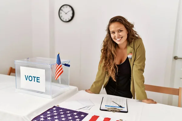 Young Beautiful Hispanic Woman Electoral Table President Smiling Confident Electoral —  Fotos de Stock